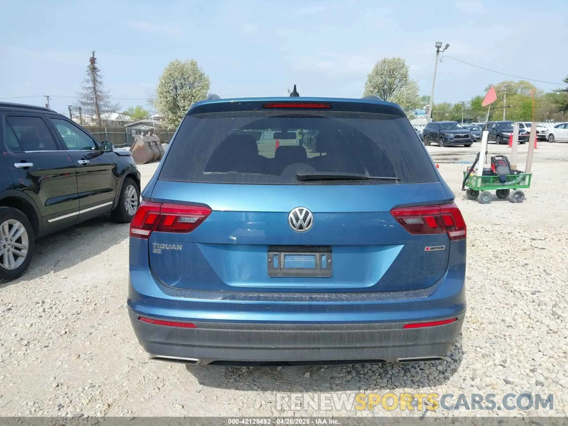 16 Photograph of a damaged car 3VV2B7AX9KM069553 VOLKSWAGEN TIGUAN 2019
