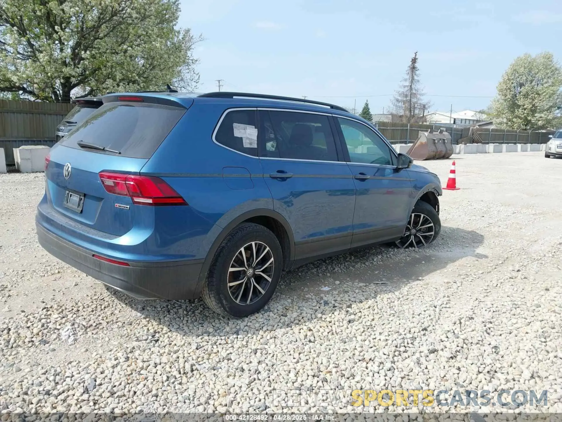 4 Photograph of a damaged car 3VV2B7AX9KM069553 VOLKSWAGEN TIGUAN 2019