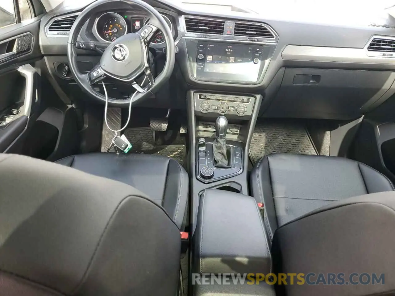 8 Photograph of a damaged car 3VV2B7AX9KM121005 VOLKSWAGEN TIGUAN 2019