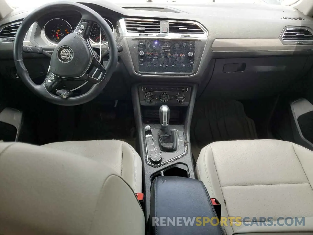 8 Photograph of a damaged car 3VV2B7AXXKM029773 VOLKSWAGEN TIGUAN 2019