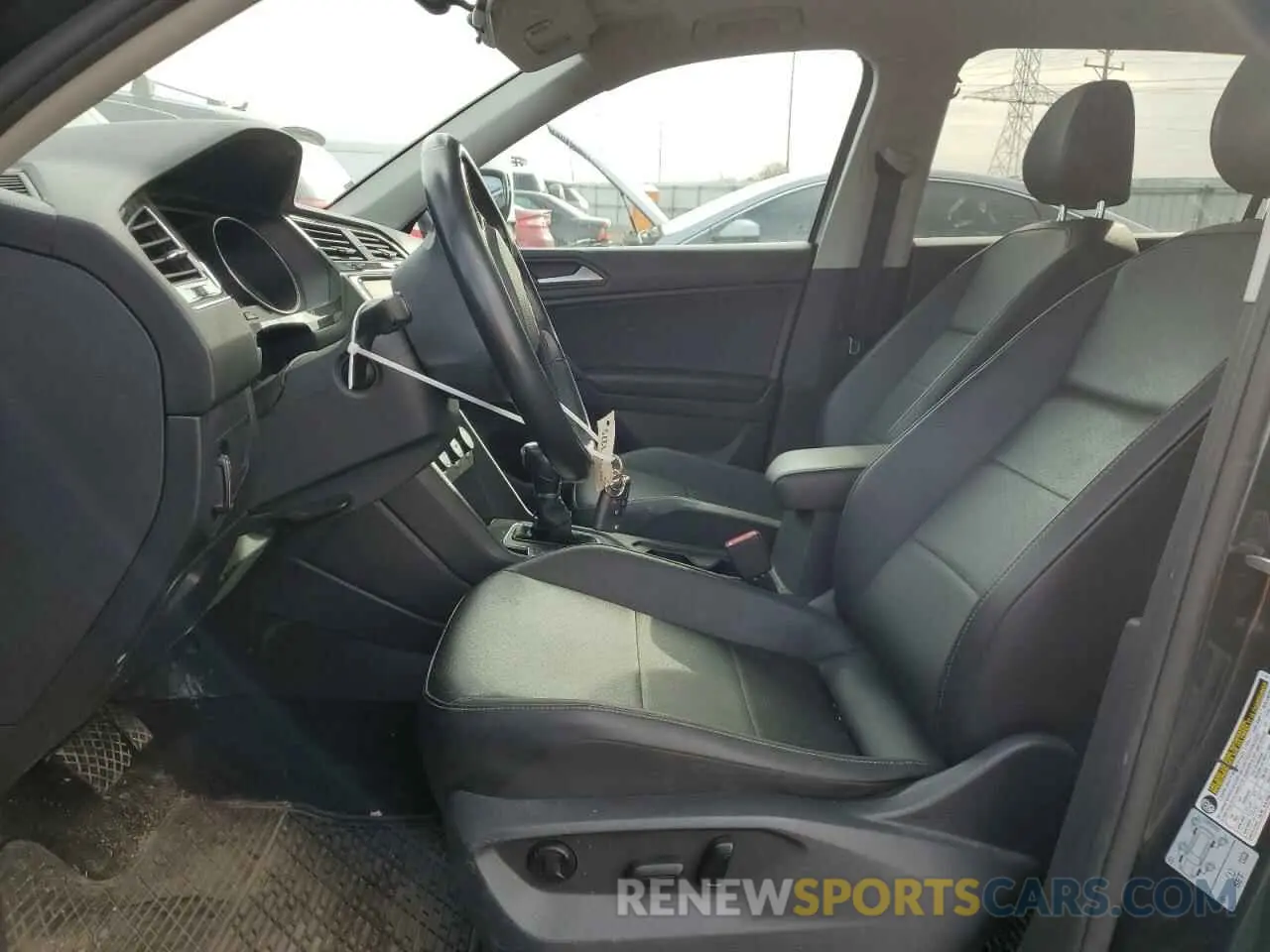7 Photograph of a damaged car 3VV2B7AXXKM107923 VOLKSWAGEN TIGUAN 2019