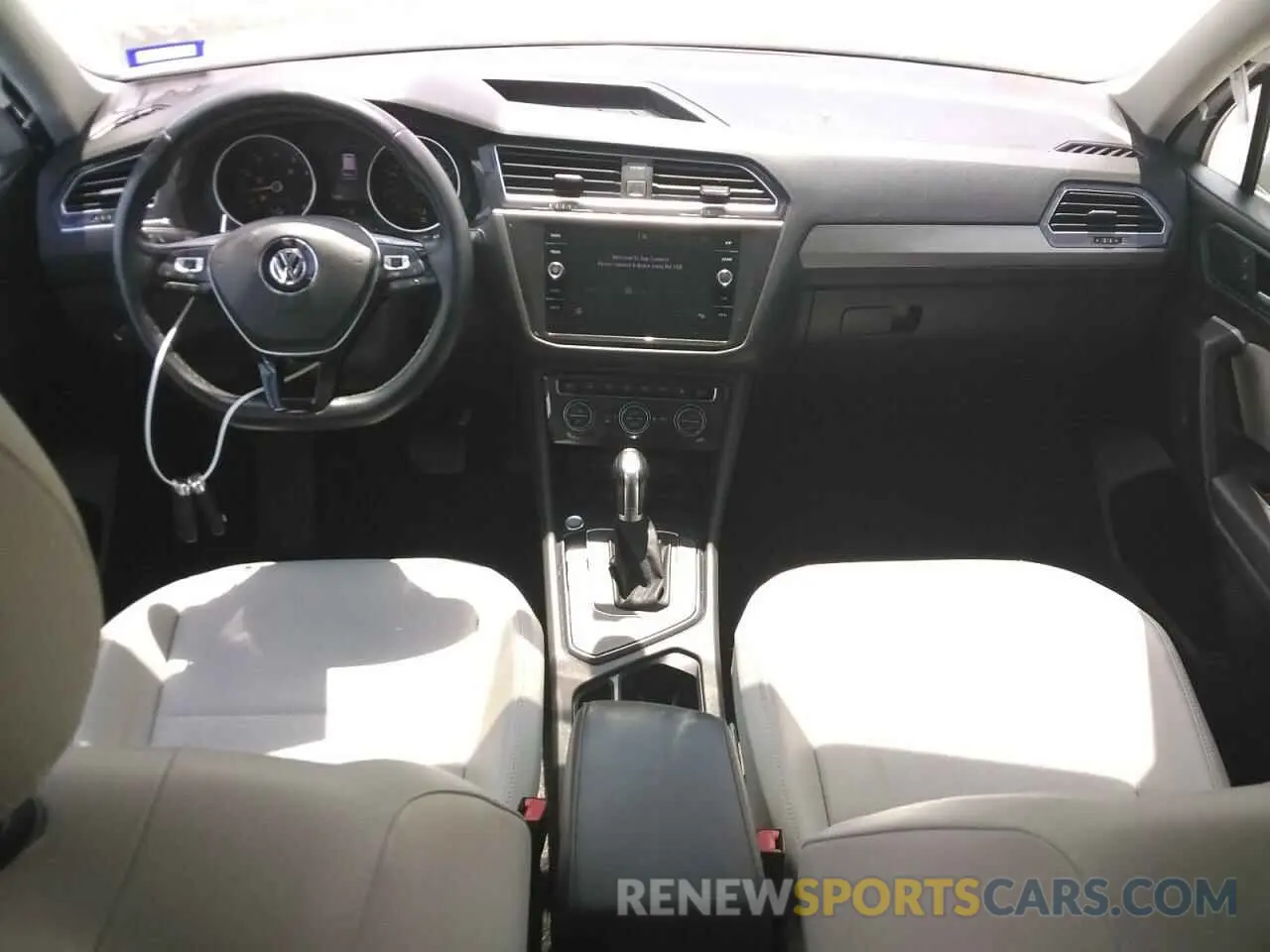 8 Photograph of a damaged car 3VV3B7AX0KM028457 VOLKSWAGEN TIGUAN 2019