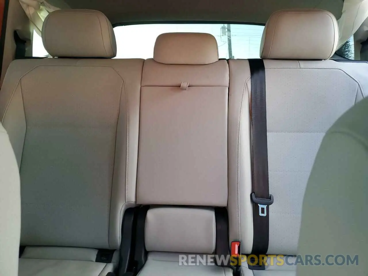 10 Photograph of a damaged car 3VV3B7AX0KM093552 VOLKSWAGEN TIGUAN 2019