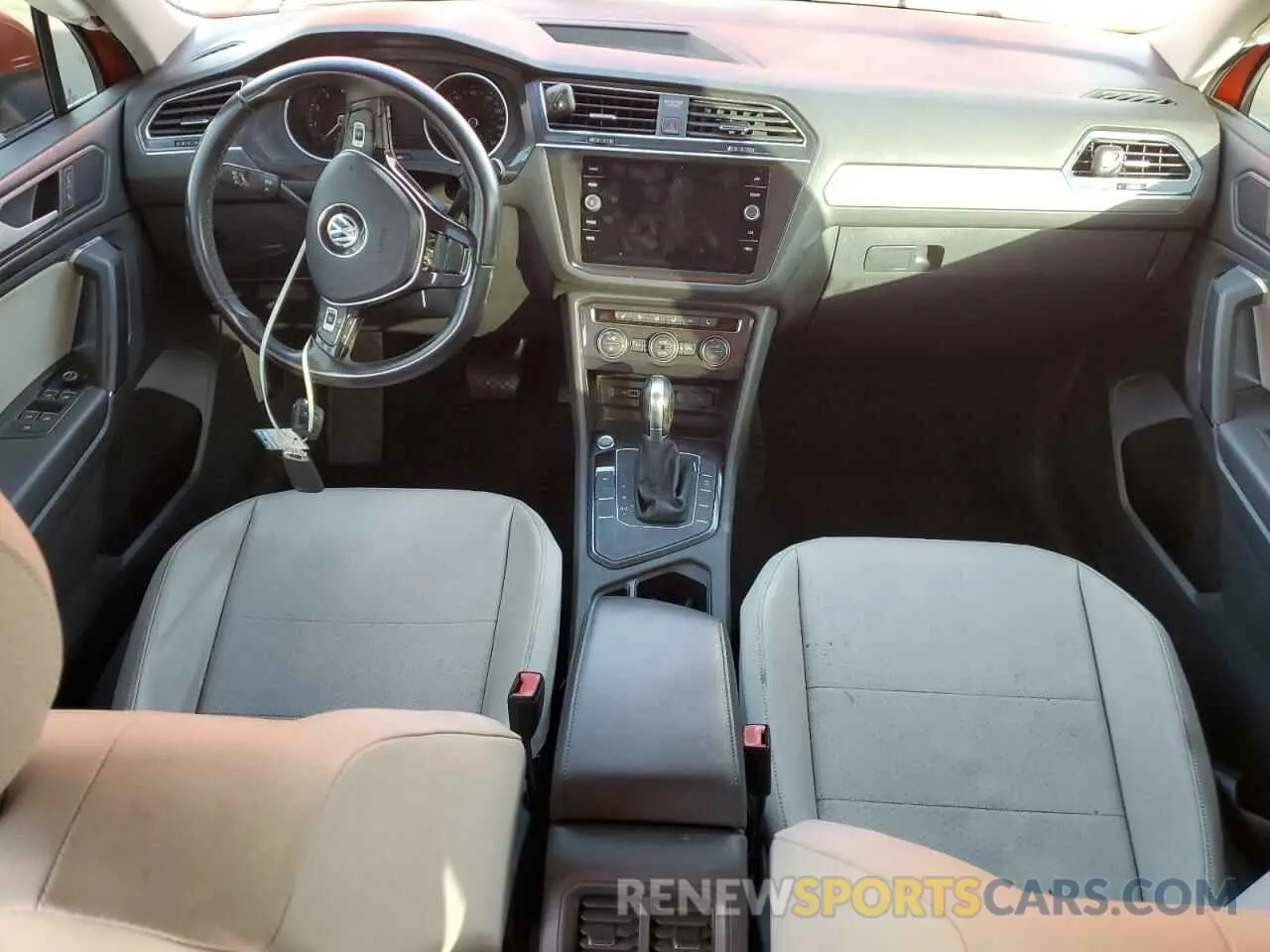 8 Photograph of a damaged car 3VV3B7AX0KM093552 VOLKSWAGEN TIGUAN 2019