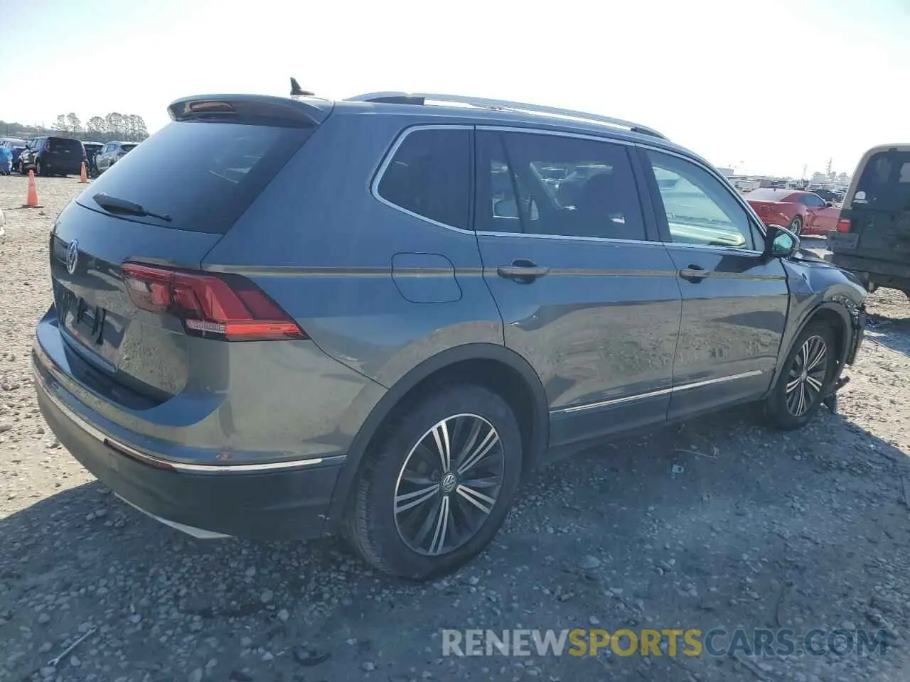 3 Photograph of a damaged car 3VV3B7AX0KM103805 VOLKSWAGEN TIGUAN 2019