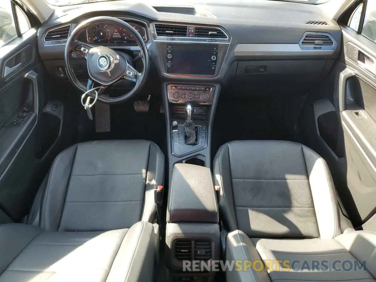 8 Photograph of a damaged car 3VV3B7AX0KM103805 VOLKSWAGEN TIGUAN 2019