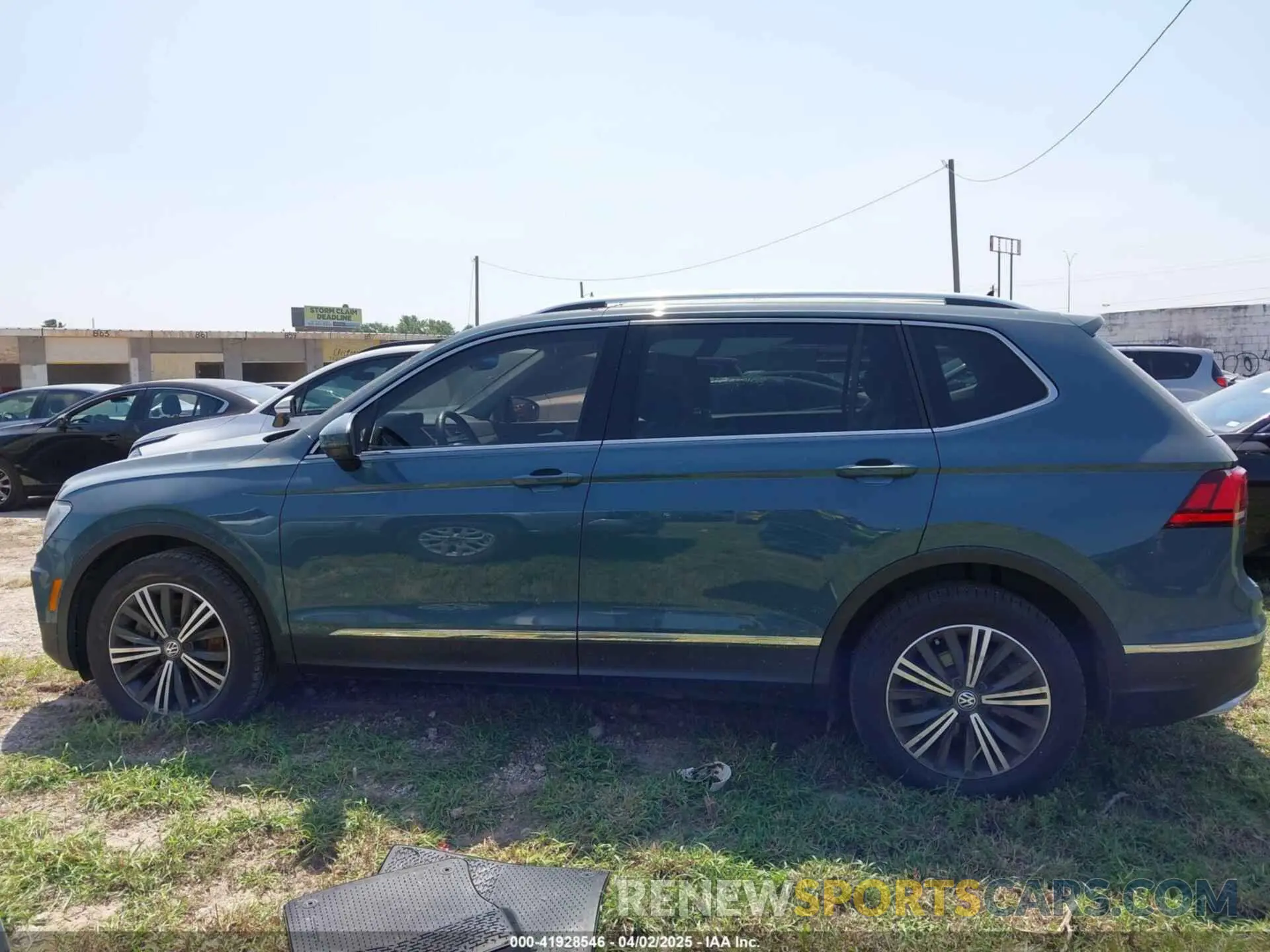14 Photograph of a damaged car 3VV3B7AX0KM119180 VOLKSWAGEN TIGUAN 2019