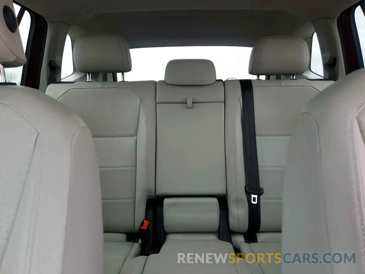 10 Photograph of a damaged car 3VV3B7AX0KM141163 VOLKSWAGEN TIGUAN 2019