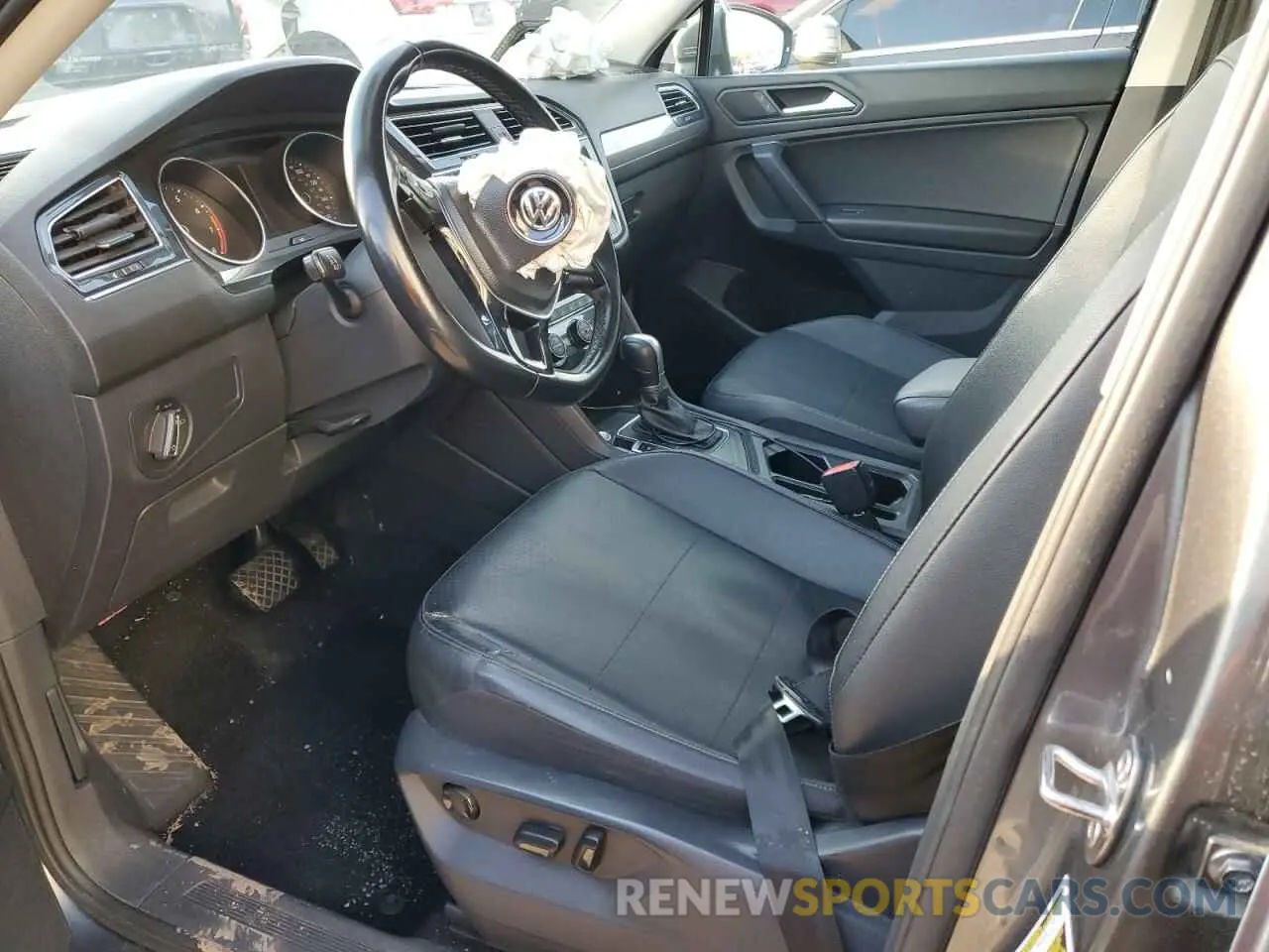 7 Photograph of a damaged car 3VV3B7AX0KM153927 VOLKSWAGEN TIGUAN 2019