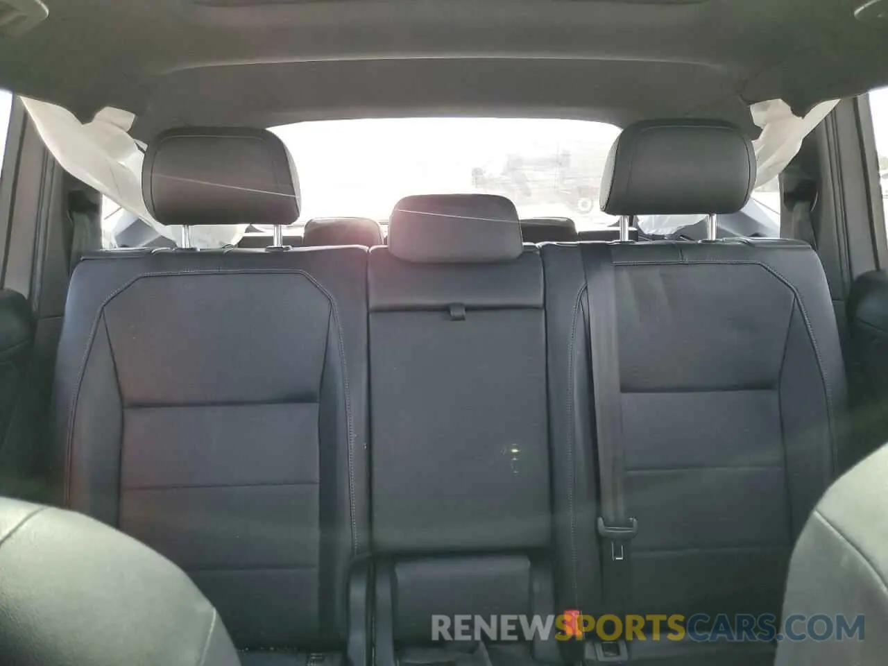 10 Photograph of a damaged car 3VV3B7AX0KM169125 VOLKSWAGEN TIGUAN 2019