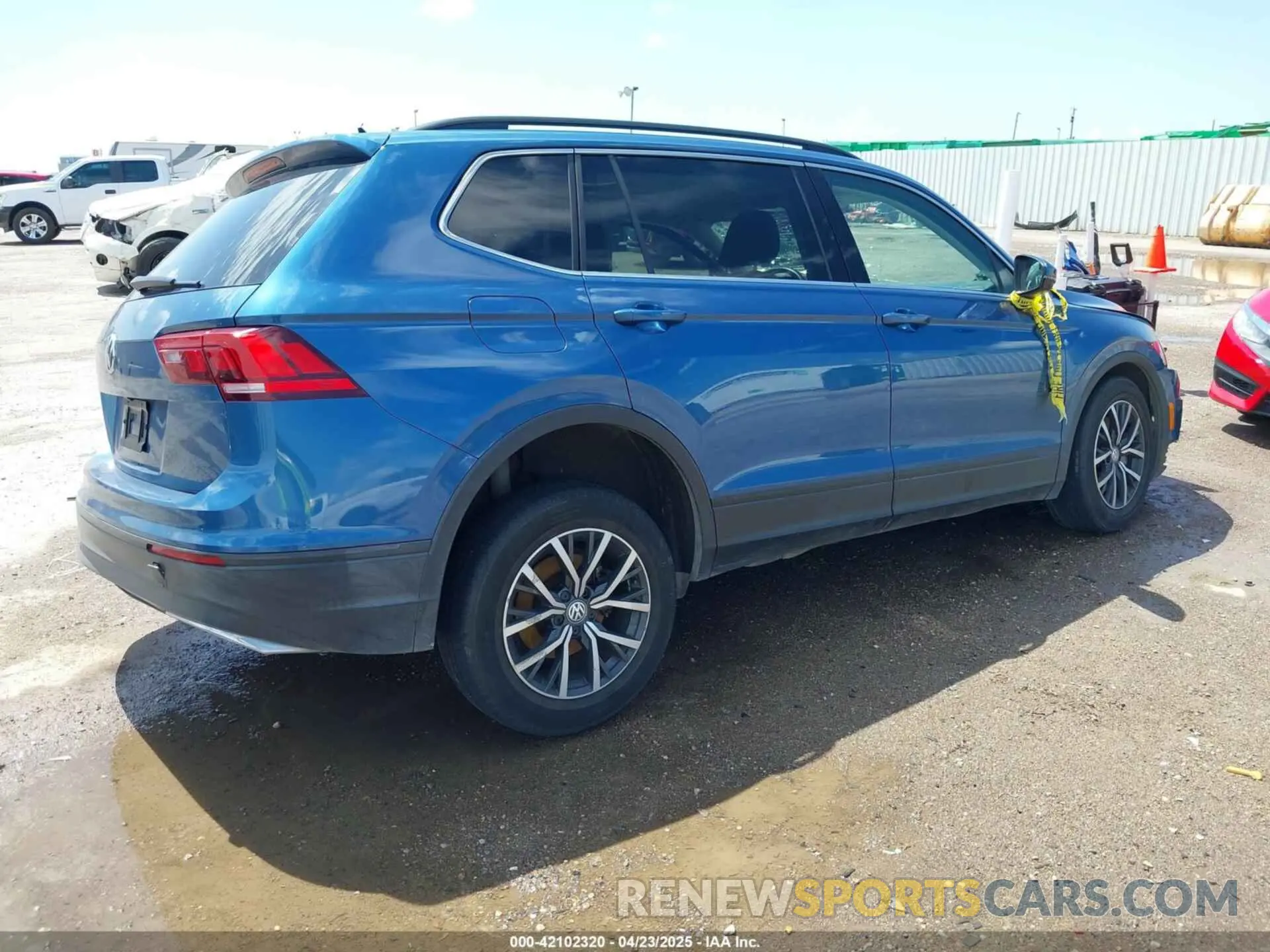 4 Photograph of a damaged car 3VV3B7AX1KM056655 VOLKSWAGEN TIGUAN 2019