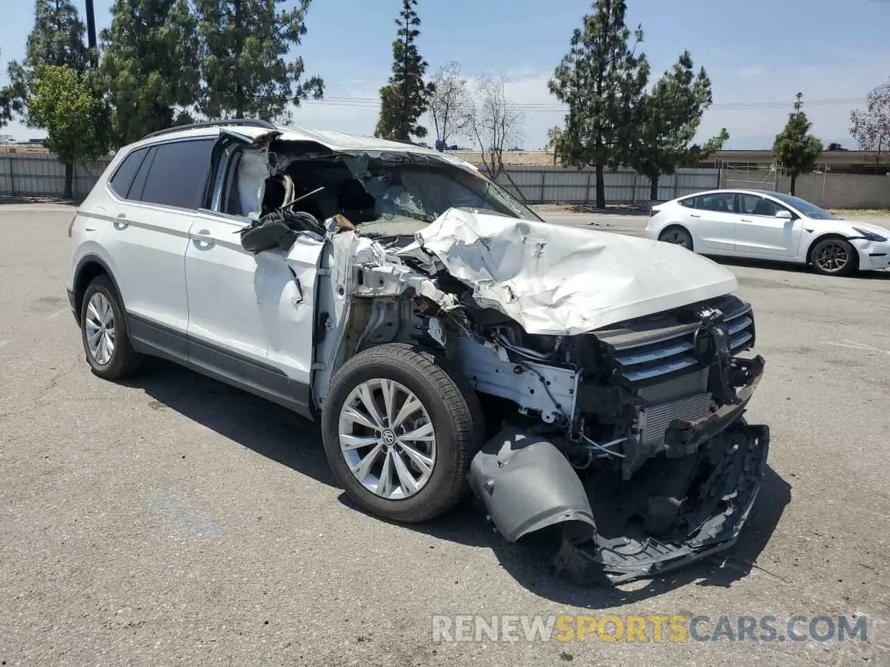 4 Photograph of a damaged car 3VV3B7AX1KM074766 VOLKSWAGEN TIGUAN 2019