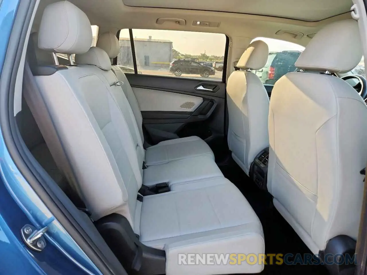 11 Photograph of a damaged car 3VV3B7AX1KM163947 VOLKSWAGEN TIGUAN 2019