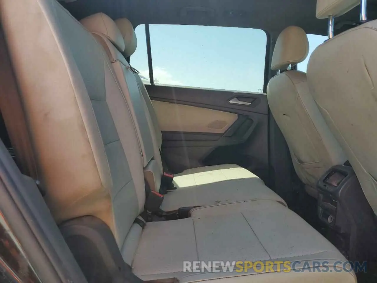 11 Photograph of a damaged car 3VV3B7AX1KM167559 VOLKSWAGEN TIGUAN 2019