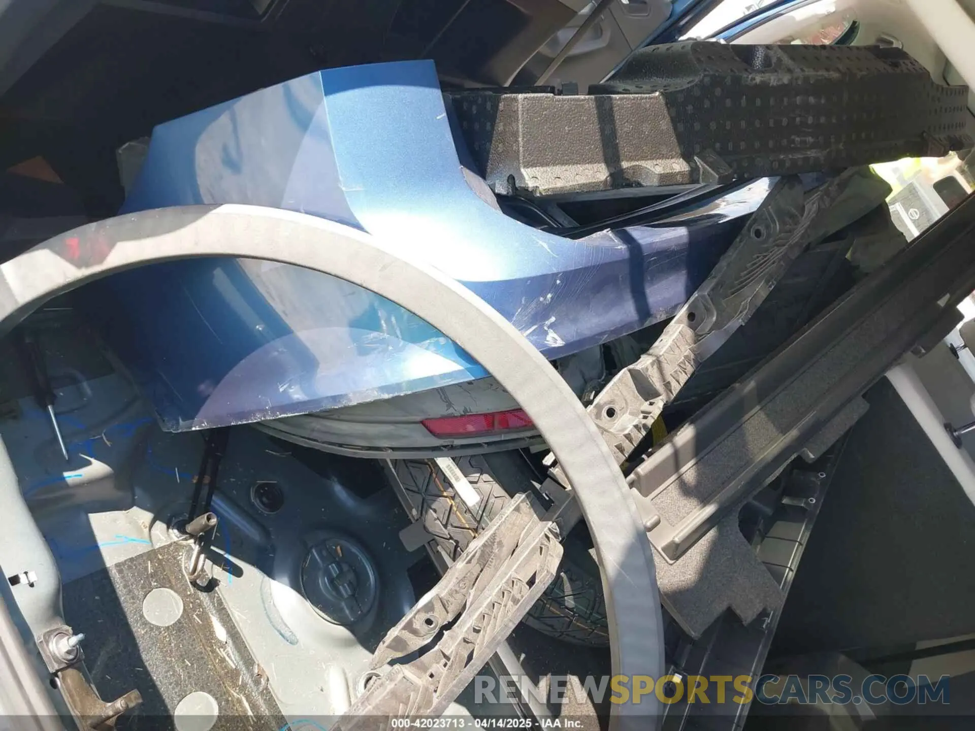 12 Photograph of a damaged car 3VV3B7AX2KM006055 VOLKSWAGEN TIGUAN 2019