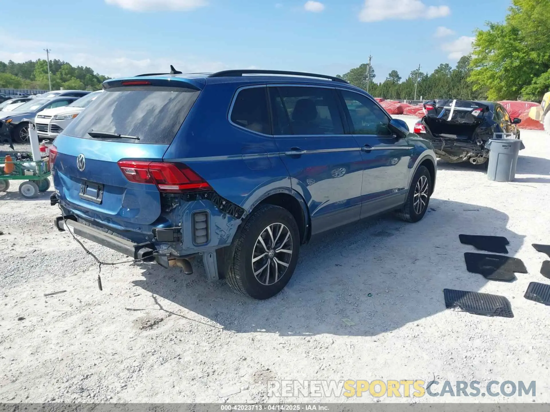 4 Photograph of a damaged car 3VV3B7AX2KM006055 VOLKSWAGEN TIGUAN 2019