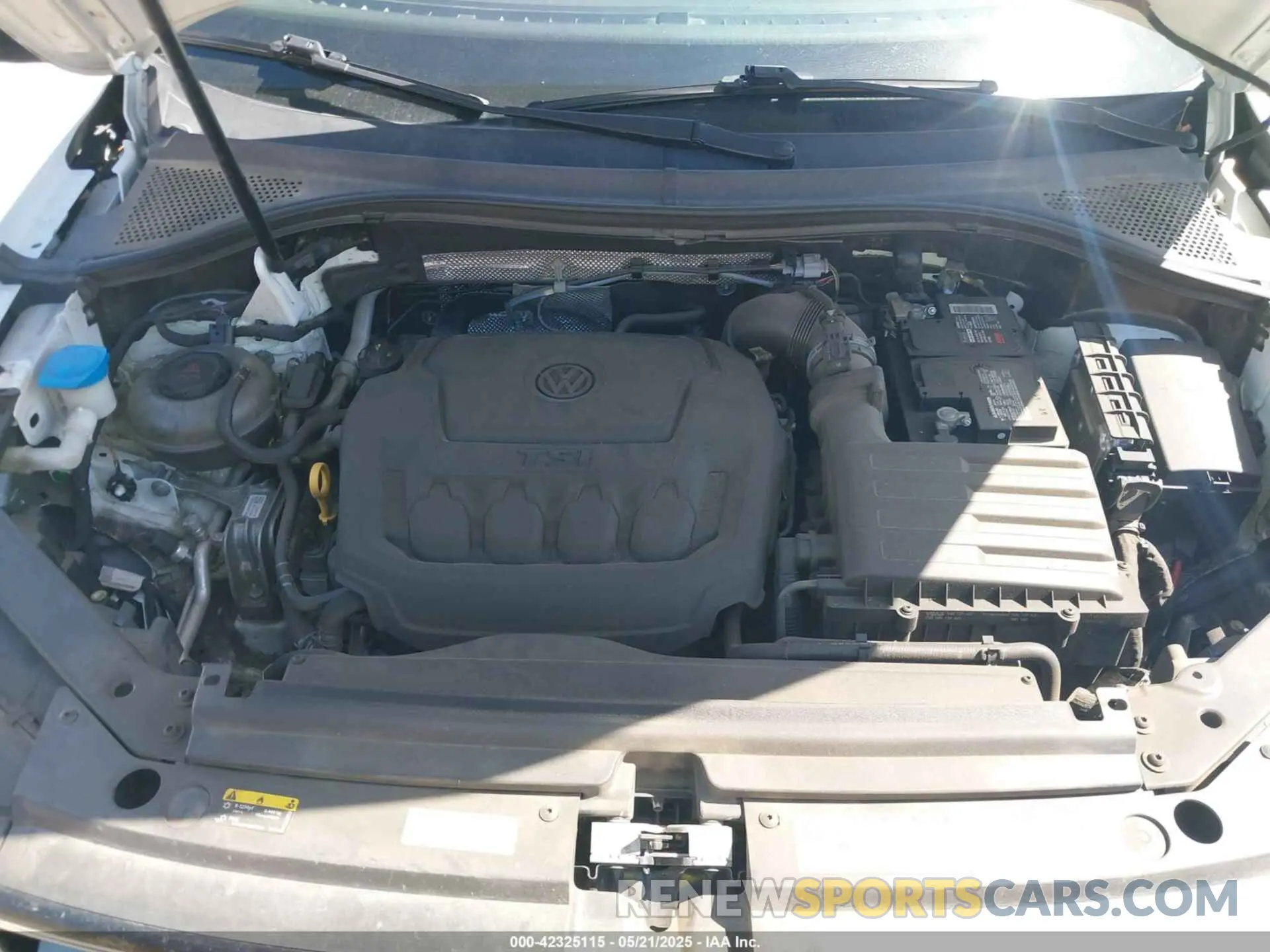 10 Photograph of a damaged car 3VV3B7AX2KM028928 VOLKSWAGEN TIGUAN 2019
