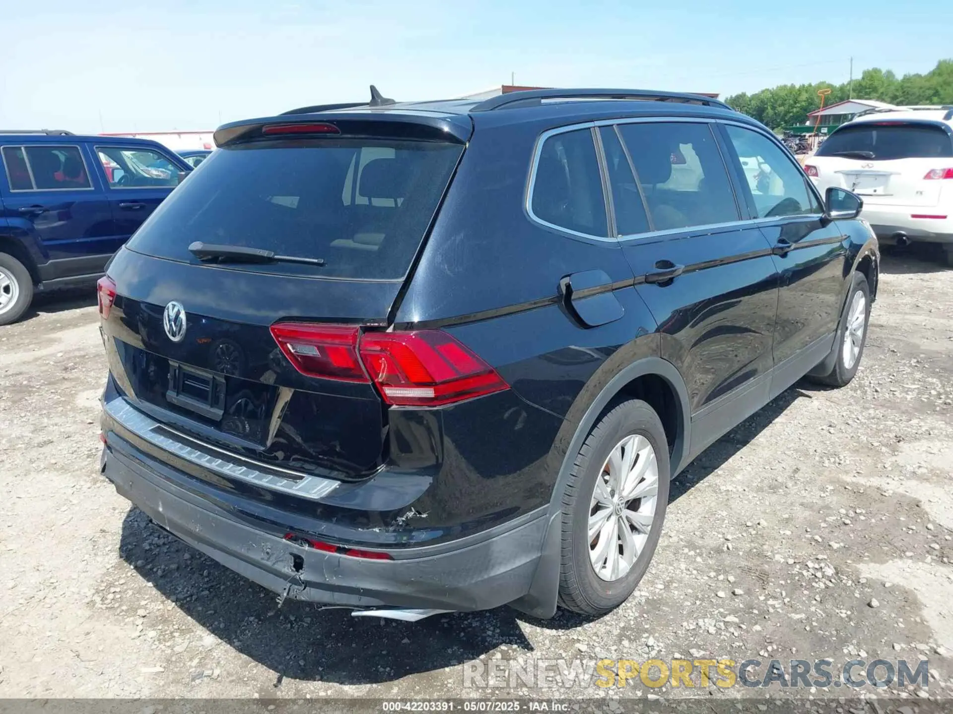 4 Photograph of a damaged car 3VV3B7AX2KM053330 VOLKSWAGEN TIGUAN 2019
