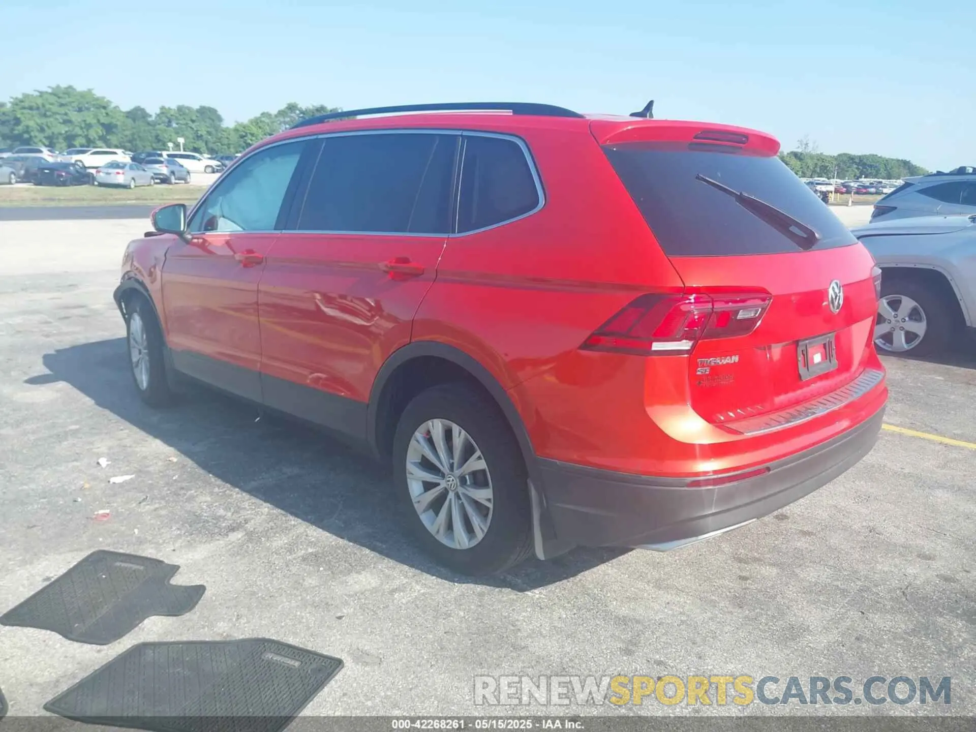 3 Photograph of a damaged car 3VV3B7AX2KM060679 VOLKSWAGEN TIGUAN 2019