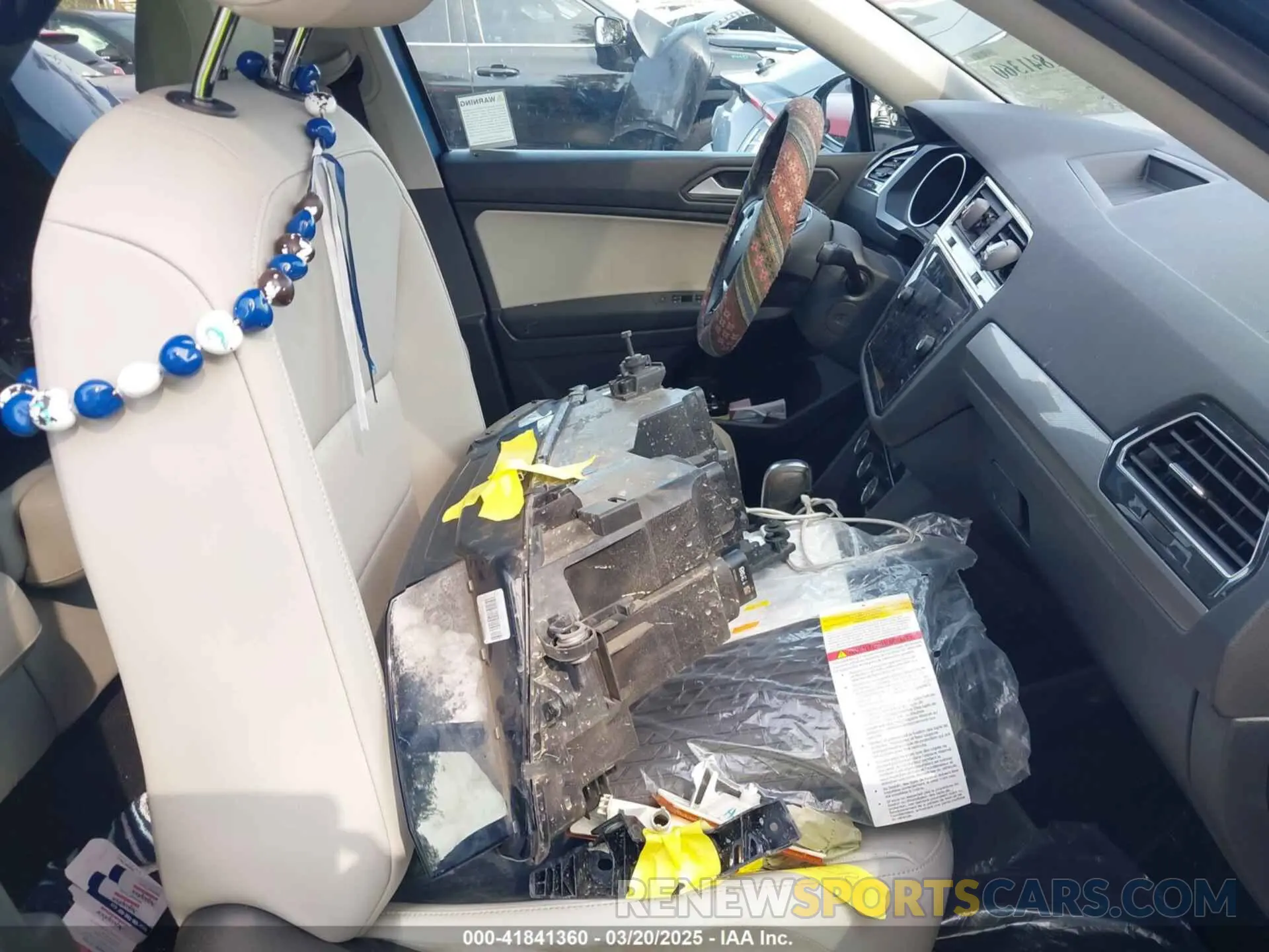 5 Photograph of a damaged car 3VV3B7AX2KM067907 VOLKSWAGEN TIGUAN 2019