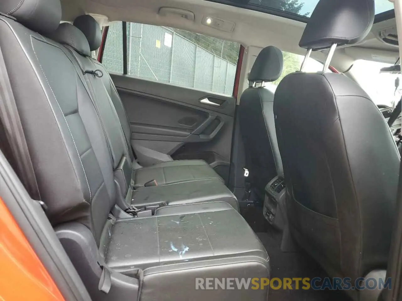 11 Photograph of a damaged car 3VV3B7AX2KM128902 VOLKSWAGEN TIGUAN 2019