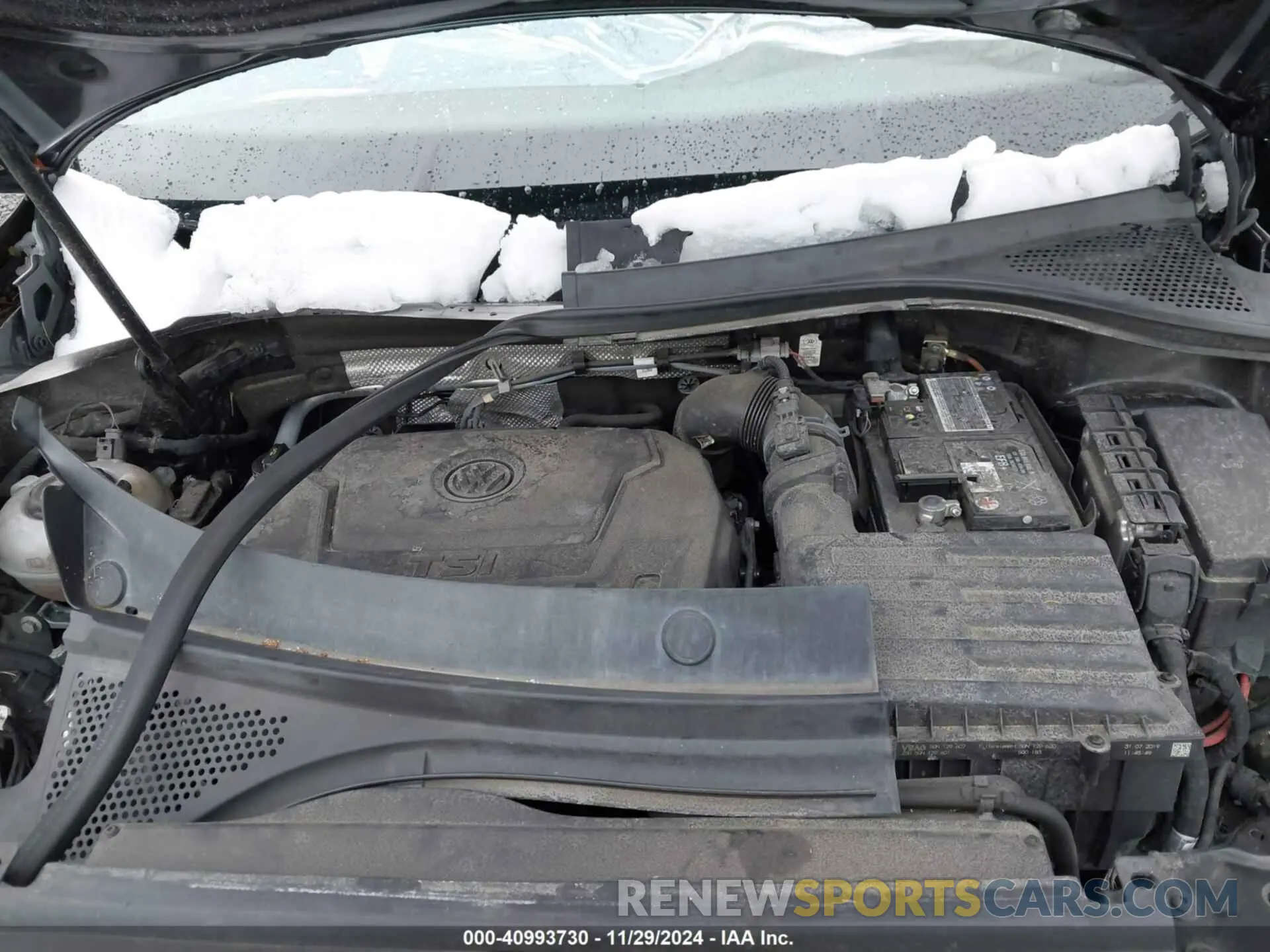 10 Photograph of a damaged car 3VV3B7AX2KM196407 VOLKSWAGEN TIGUAN 2019