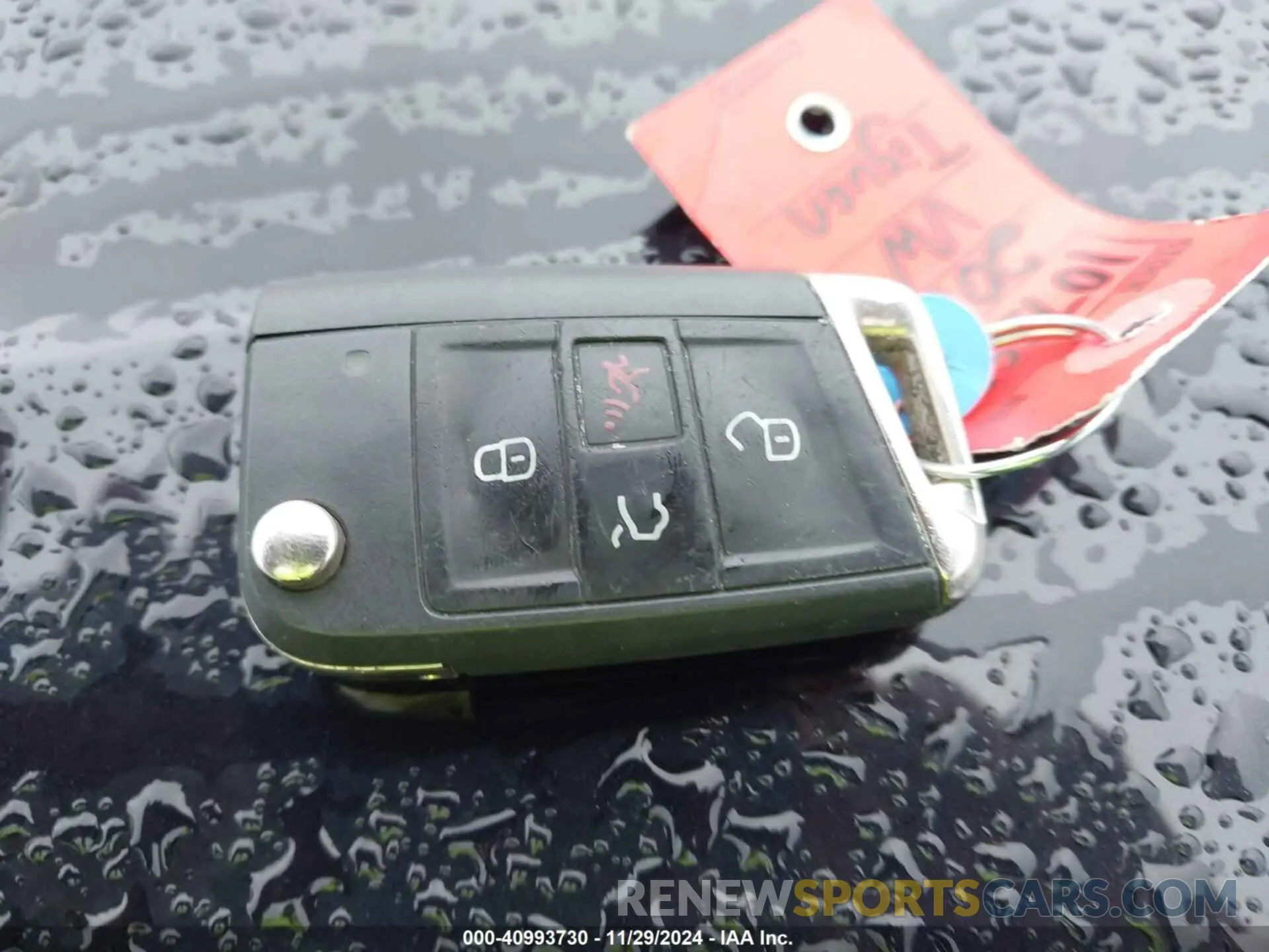 11 Photograph of a damaged car 3VV3B7AX2KM196407 VOLKSWAGEN TIGUAN 2019