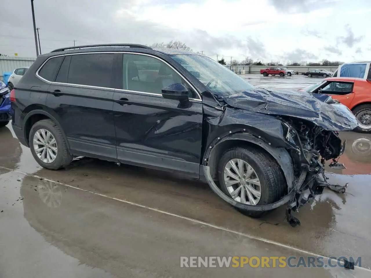 4 Photograph of a damaged car 3VV3B7AX3KM044832 VOLKSWAGEN TIGUAN 2019