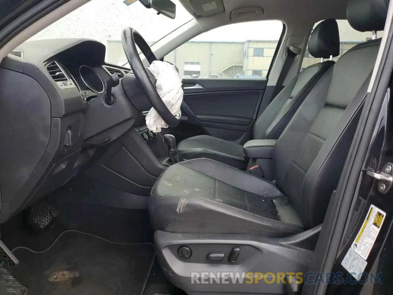 7 Photograph of a damaged car 3VV3B7AX3KM044832 VOLKSWAGEN TIGUAN 2019