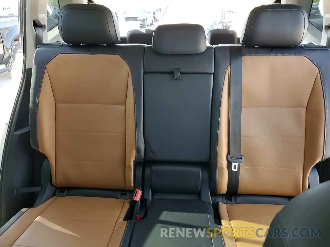 10 Photograph of a damaged car 3VV3B7AX3KM055992 VOLKSWAGEN TIGUAN 2019