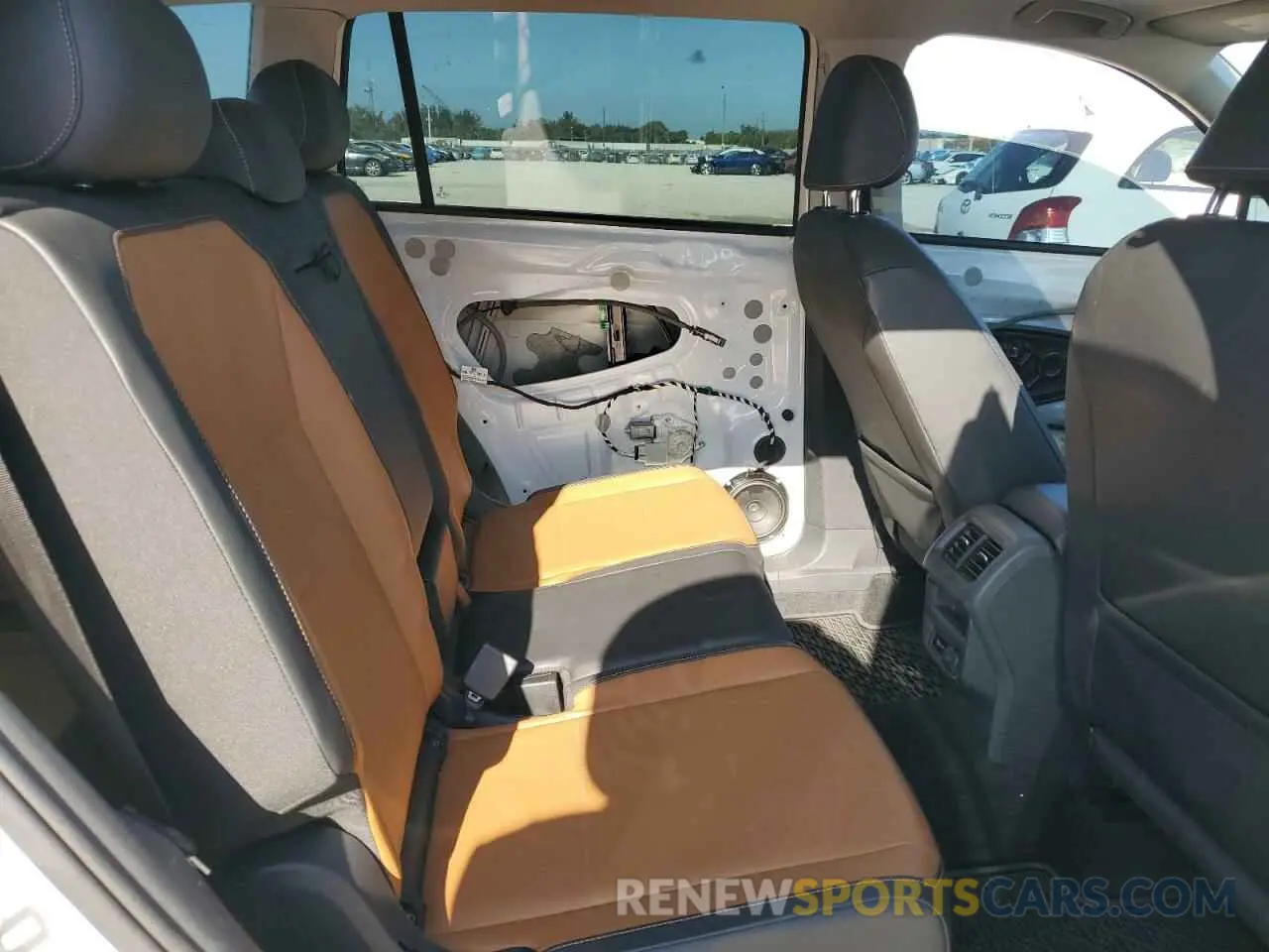 11 Photograph of a damaged car 3VV3B7AX3KM055992 VOLKSWAGEN TIGUAN 2019