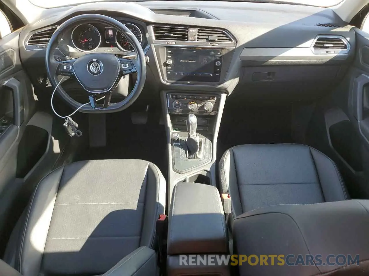 8 Photograph of a damaged car 3VV3B7AX3KM081508 VOLKSWAGEN TIGUAN 2019