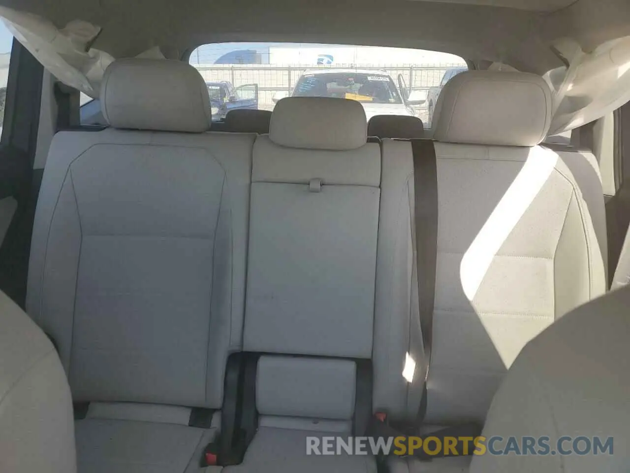 10 Photograph of a damaged car 3VV3B7AX3KM117455 VOLKSWAGEN TIGUAN 2019