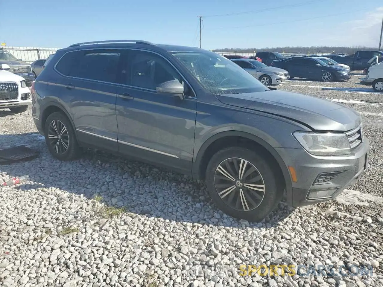 4 Photograph of a damaged car 3VV3B7AX3KM117455 VOLKSWAGEN TIGUAN 2019