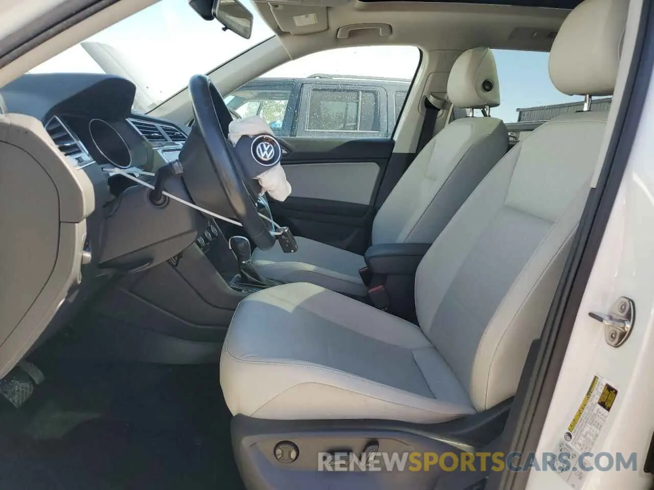 7 Photograph of a damaged car 3VV3B7AX3KM150732 VOLKSWAGEN TIGUAN 2019