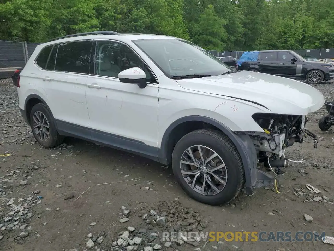 4 Photograph of a damaged car 3VV3B7AX3KM177252 VOLKSWAGEN TIGUAN 2019