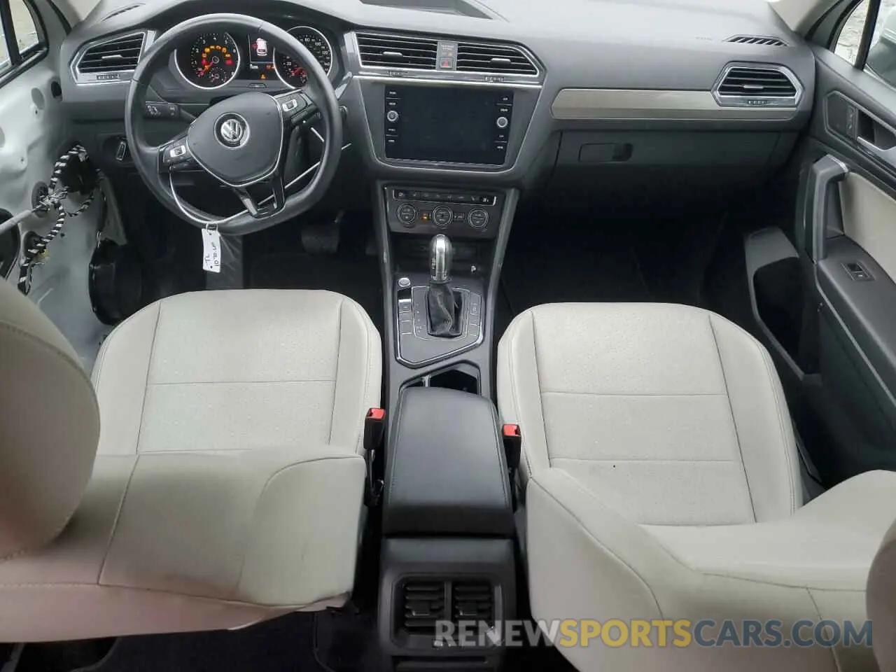 8 Photograph of a damaged car 3VV3B7AX3KM177252 VOLKSWAGEN TIGUAN 2019