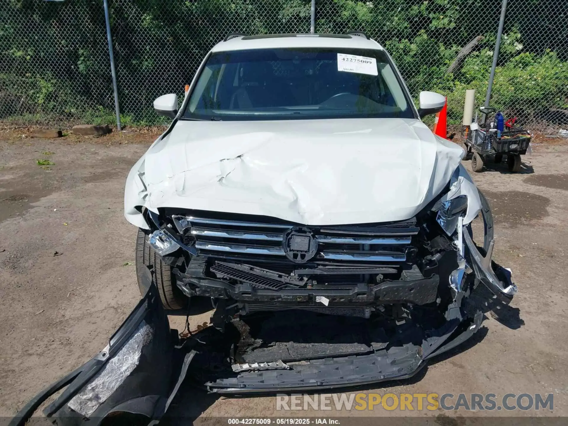 12 Photograph of a damaged car 3VV3B7AX4KM028218 VOLKSWAGEN TIGUAN 2019