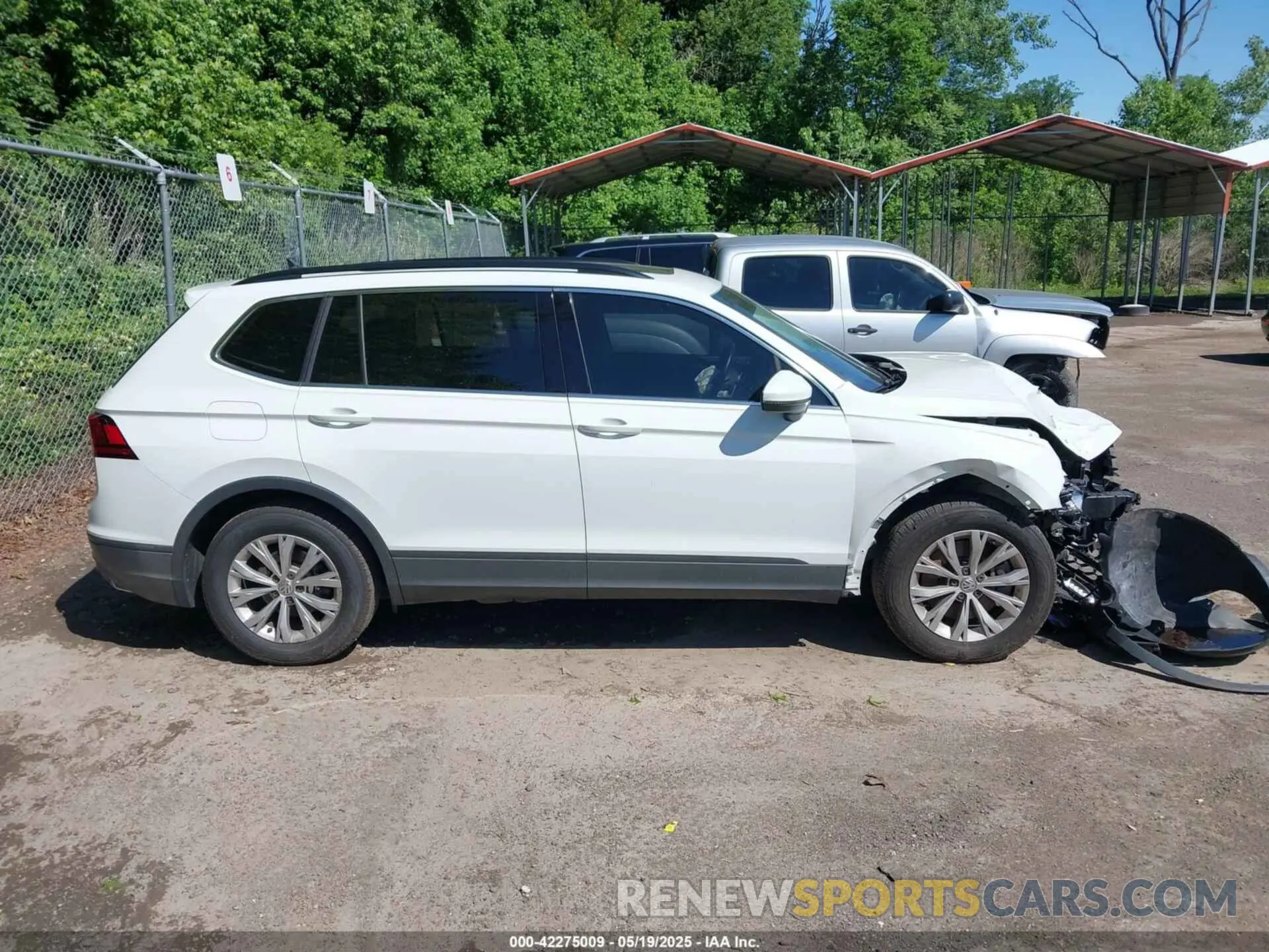 13 Photograph of a damaged car 3VV3B7AX4KM028218 VOLKSWAGEN TIGUAN 2019