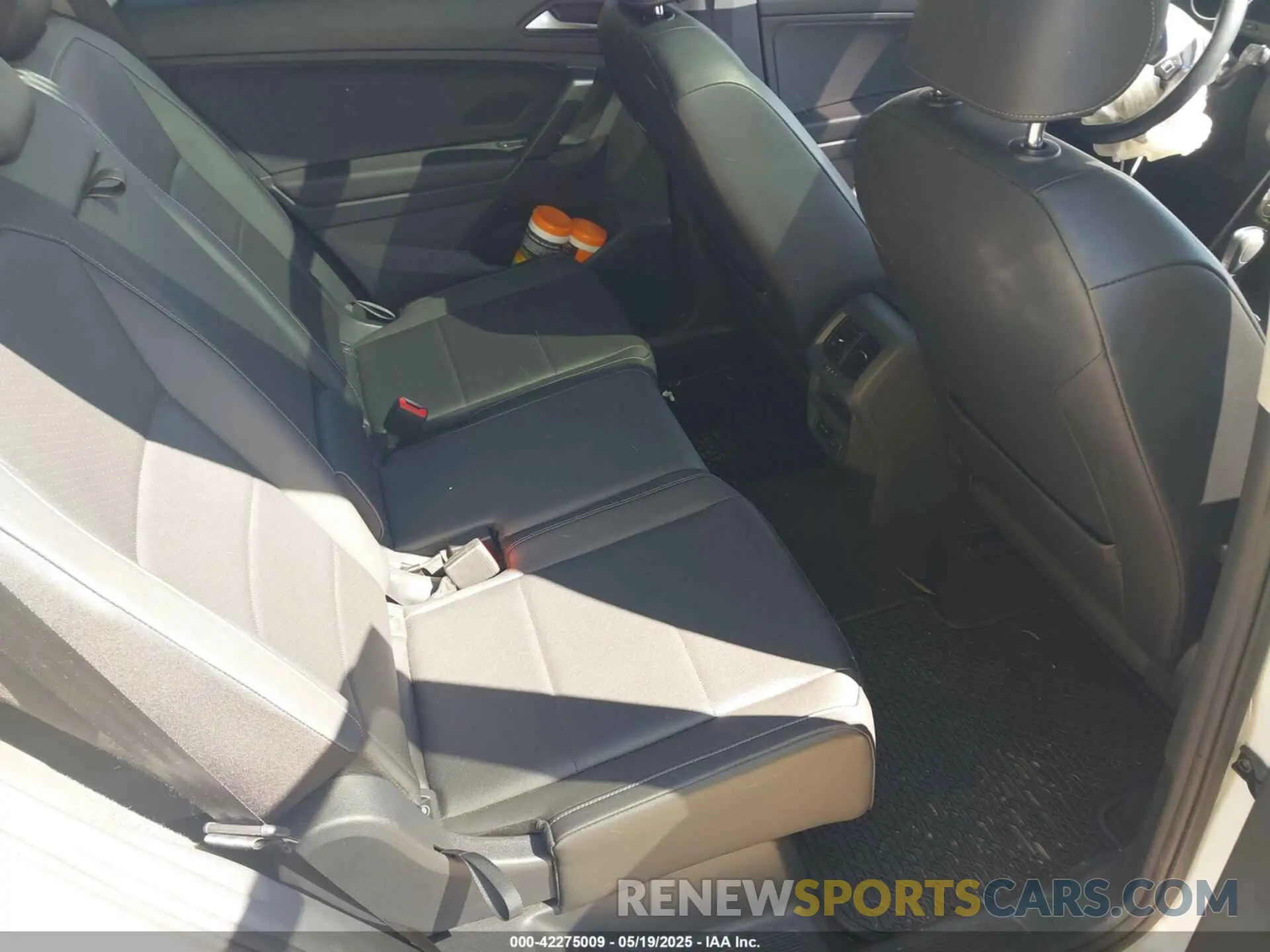 8 Photograph of a damaged car 3VV3B7AX4KM028218 VOLKSWAGEN TIGUAN 2019