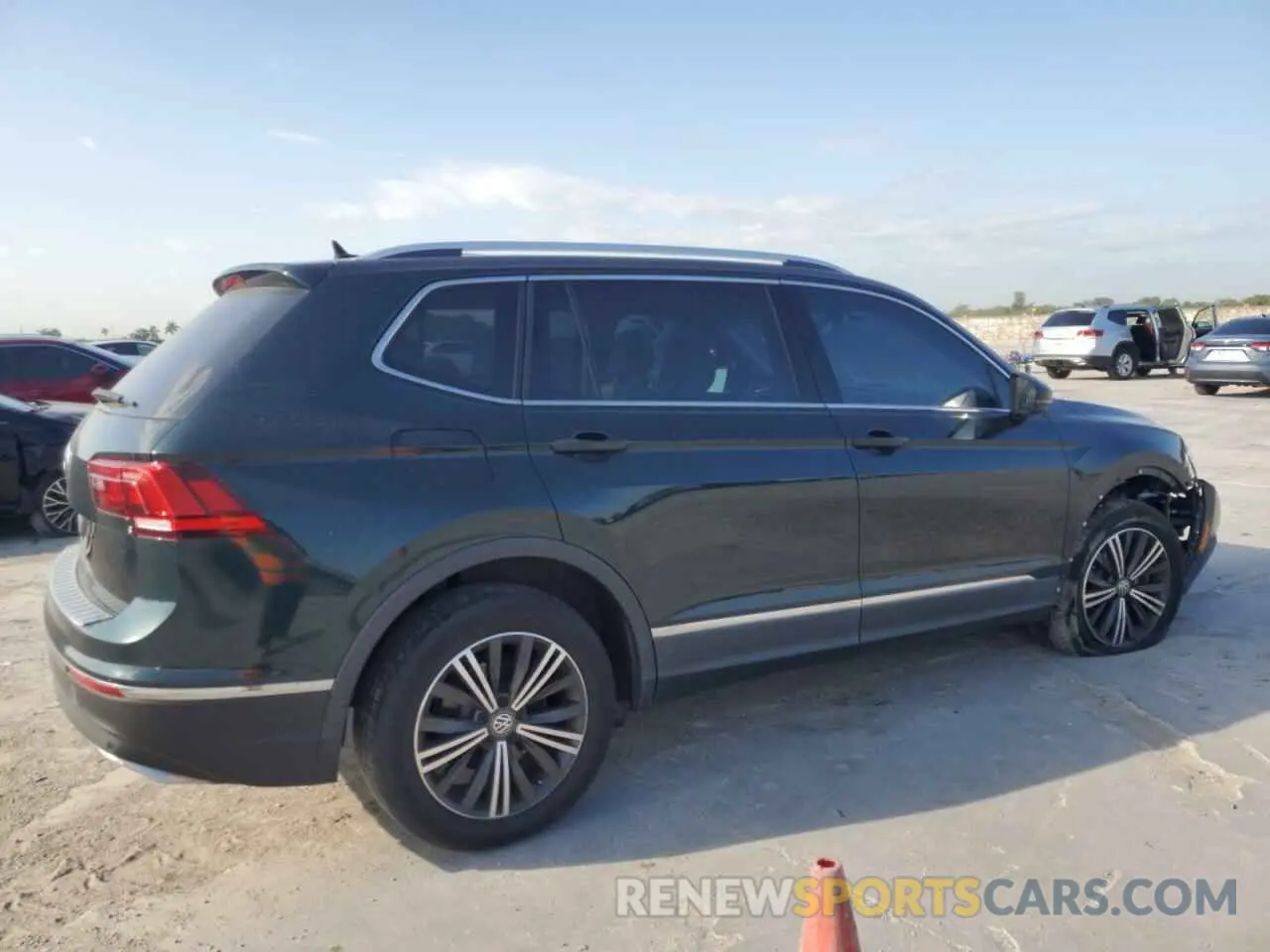 3 Photograph of a damaged car 3VV3B7AX4KM130487 VOLKSWAGEN TIGUAN 2019