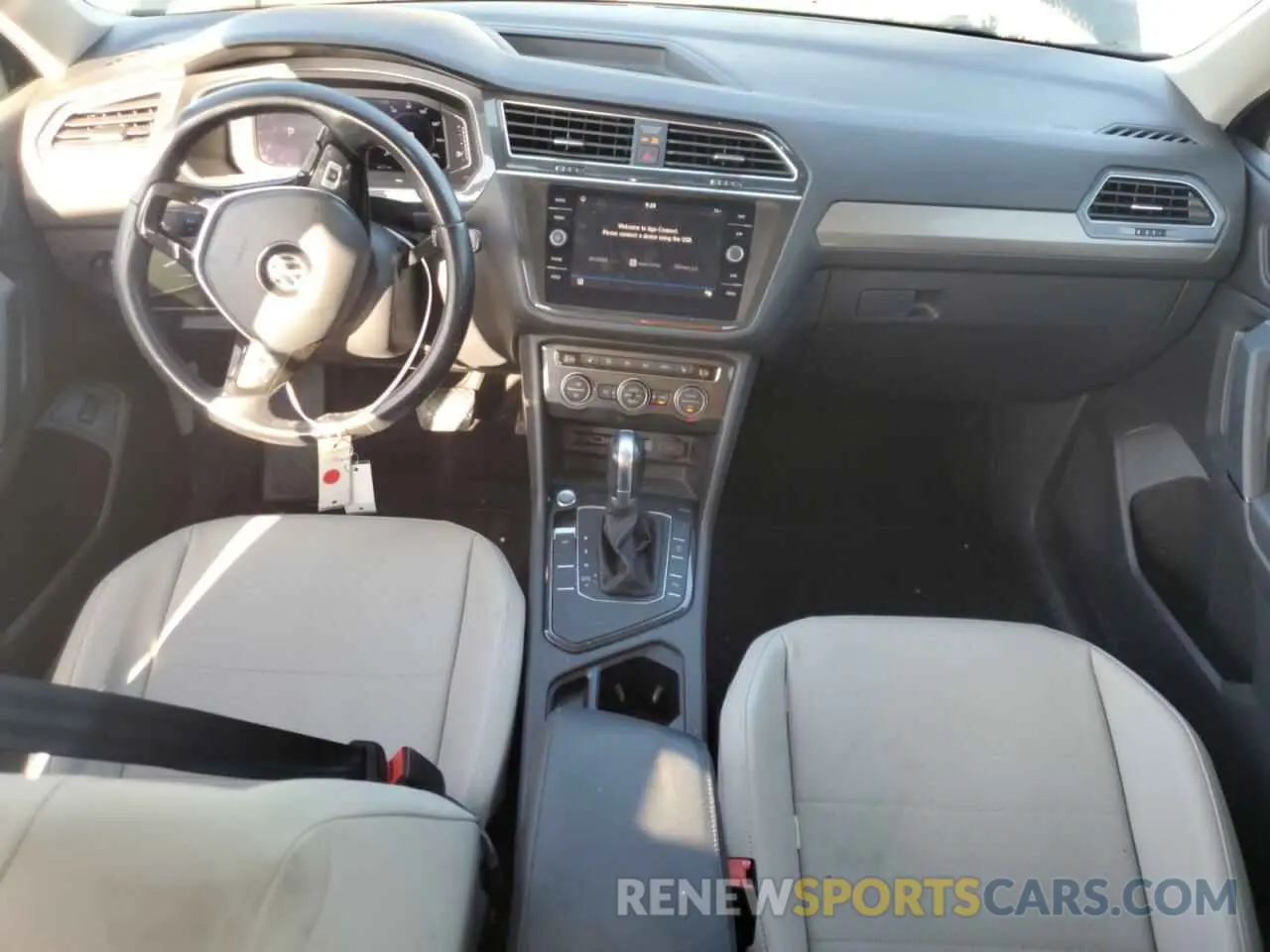 8 Photograph of a damaged car 3VV3B7AX4KM130487 VOLKSWAGEN TIGUAN 2019