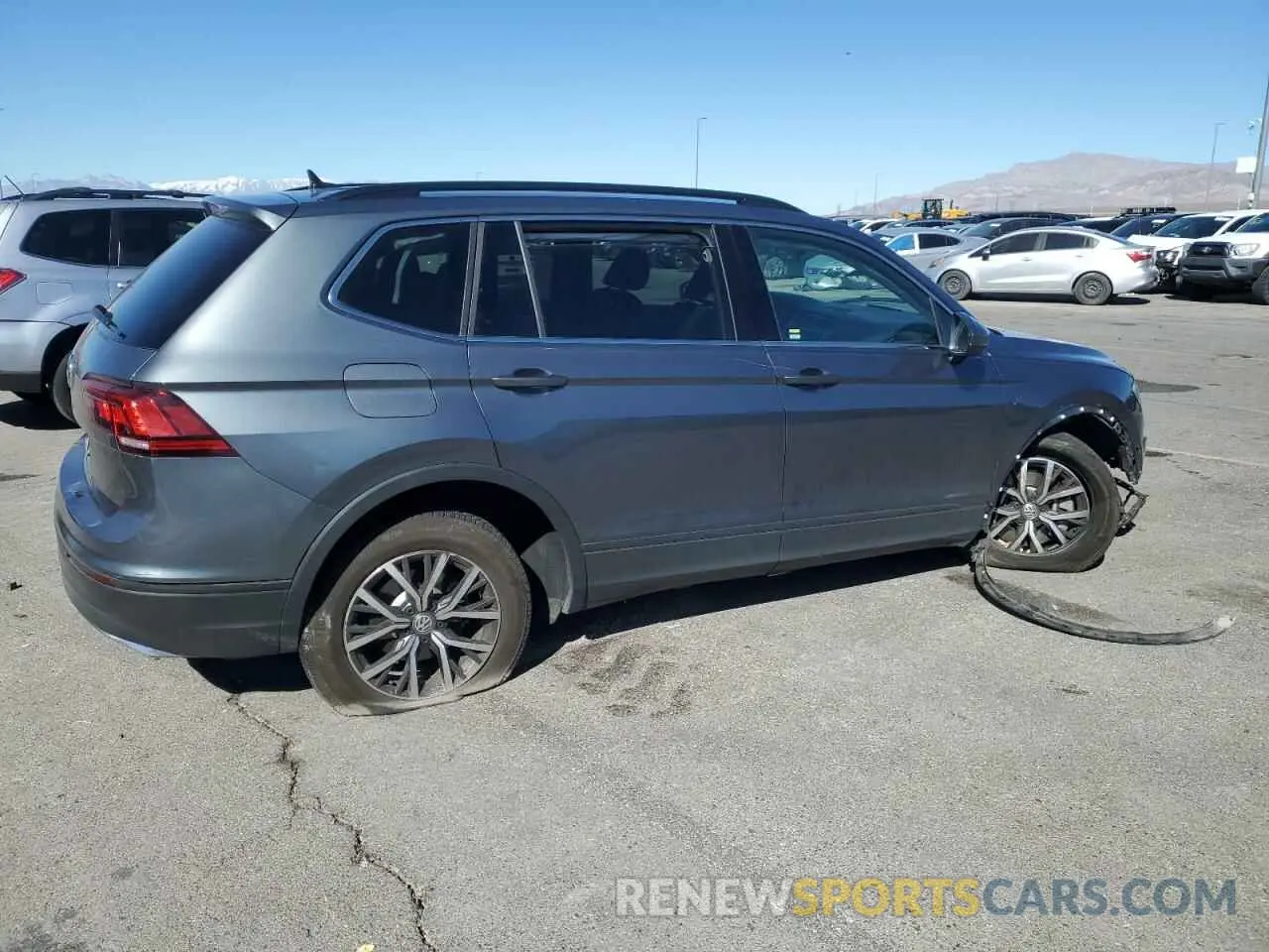 3 Photograph of a damaged car 3VV3B7AX4KM143031 VOLKSWAGEN TIGUAN 2019