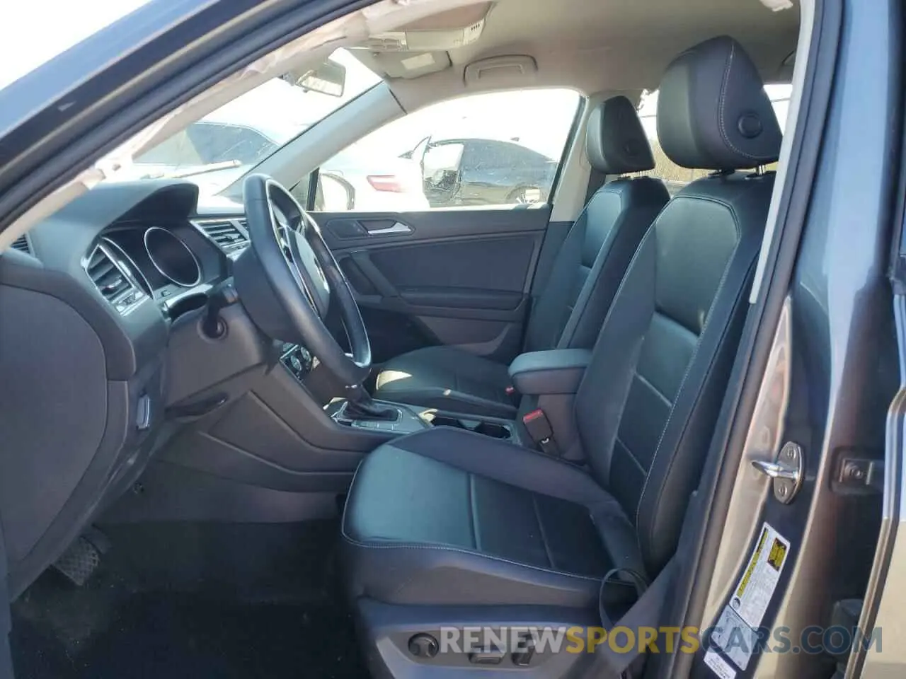 7 Photograph of a damaged car 3VV3B7AX4KM143031 VOLKSWAGEN TIGUAN 2019