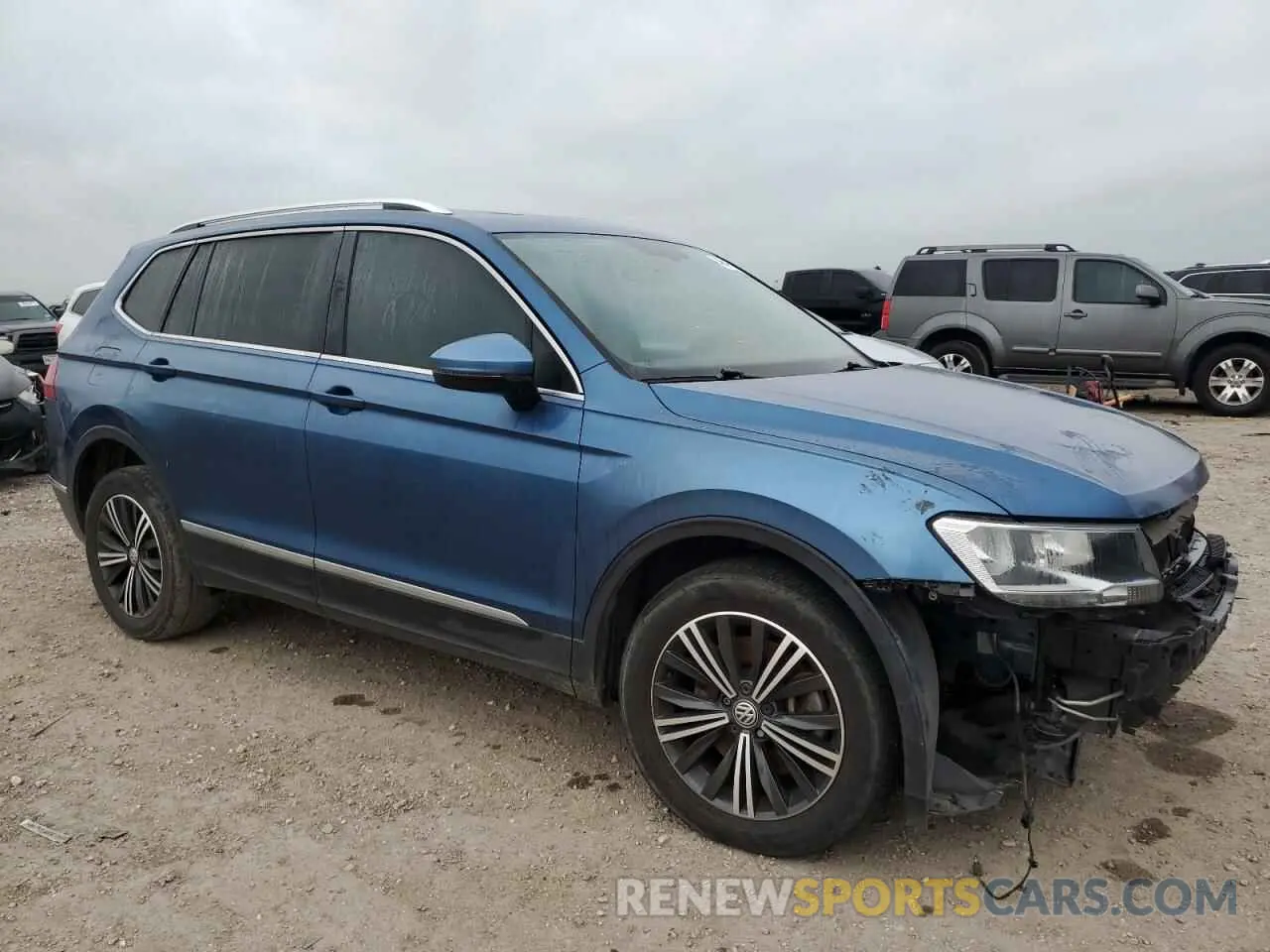 4 Photograph of a damaged car 3VV3B7AX5KM052687 VOLKSWAGEN TIGUAN 2019