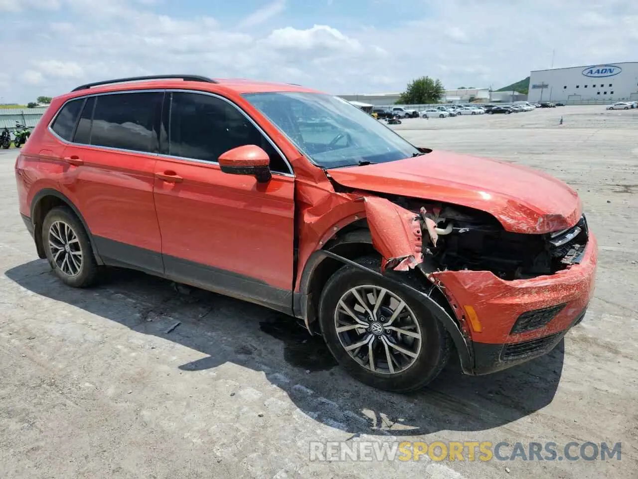 4 Photograph of a damaged car 3VV3B7AX5KM066069 VOLKSWAGEN TIGUAN 2019