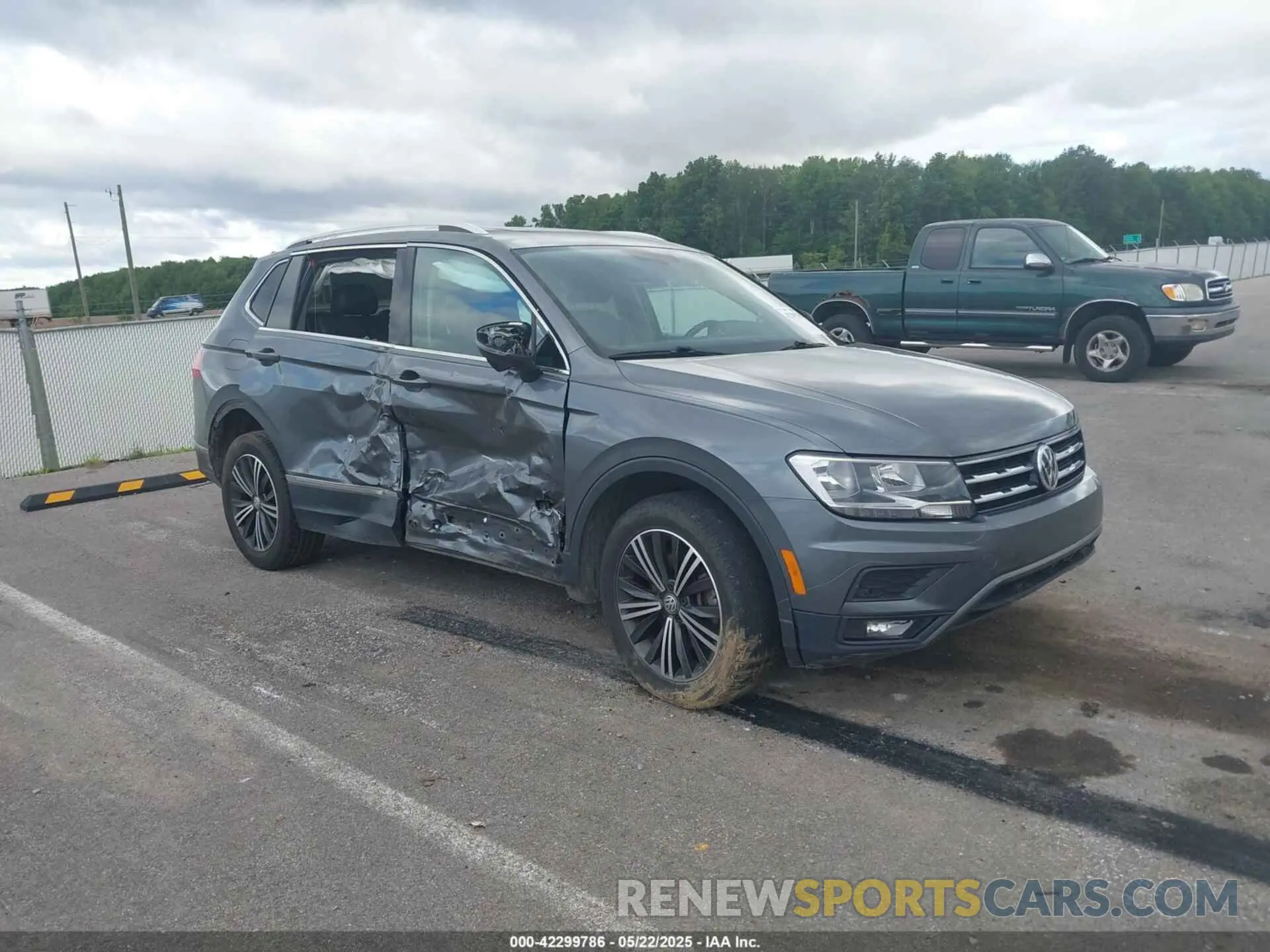 1 Photograph of a damaged car 3VV3B7AX5KM124150 VOLKSWAGEN TIGUAN 2019