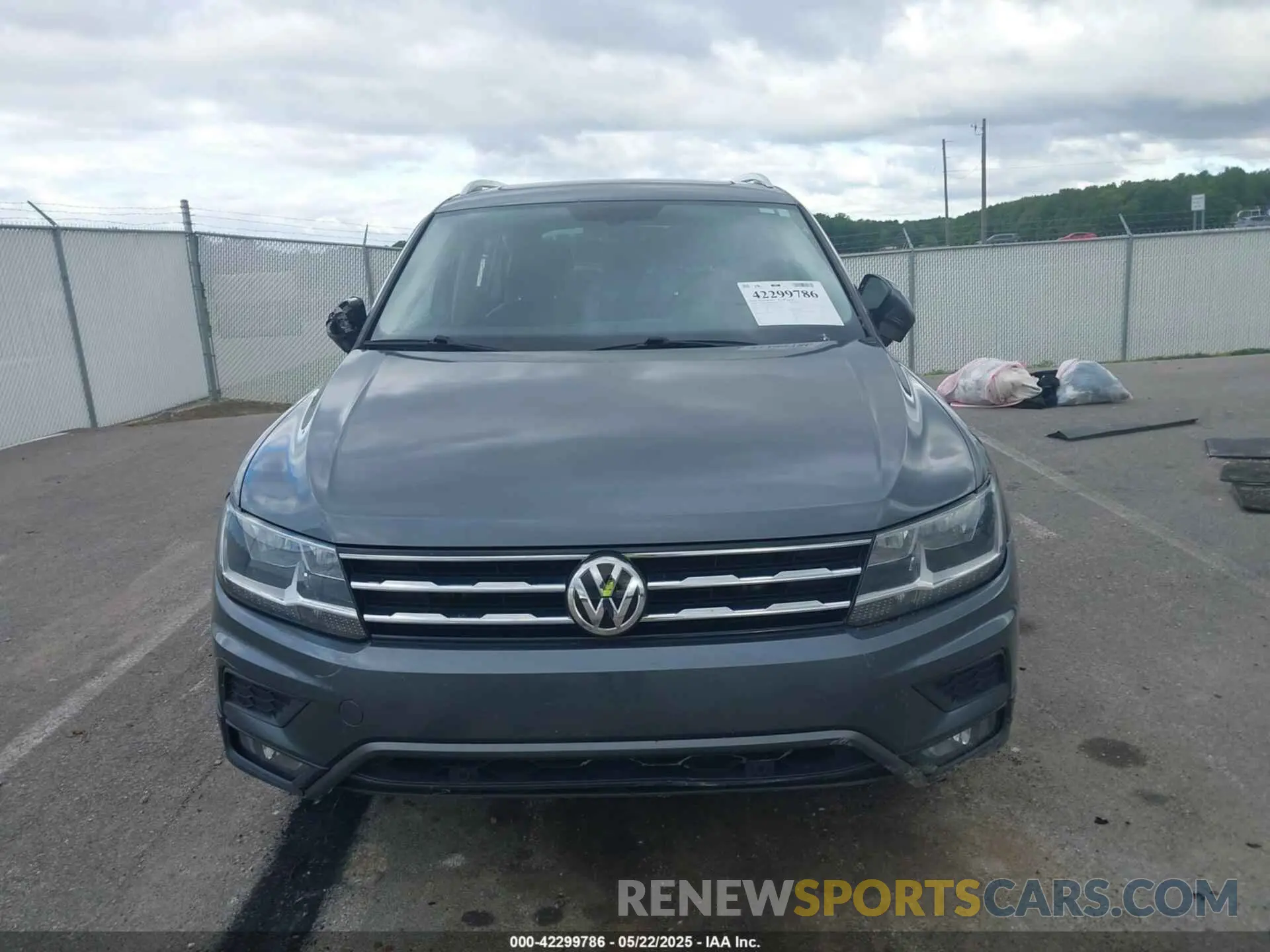 13 Photograph of a damaged car 3VV3B7AX5KM124150 VOLKSWAGEN TIGUAN 2019