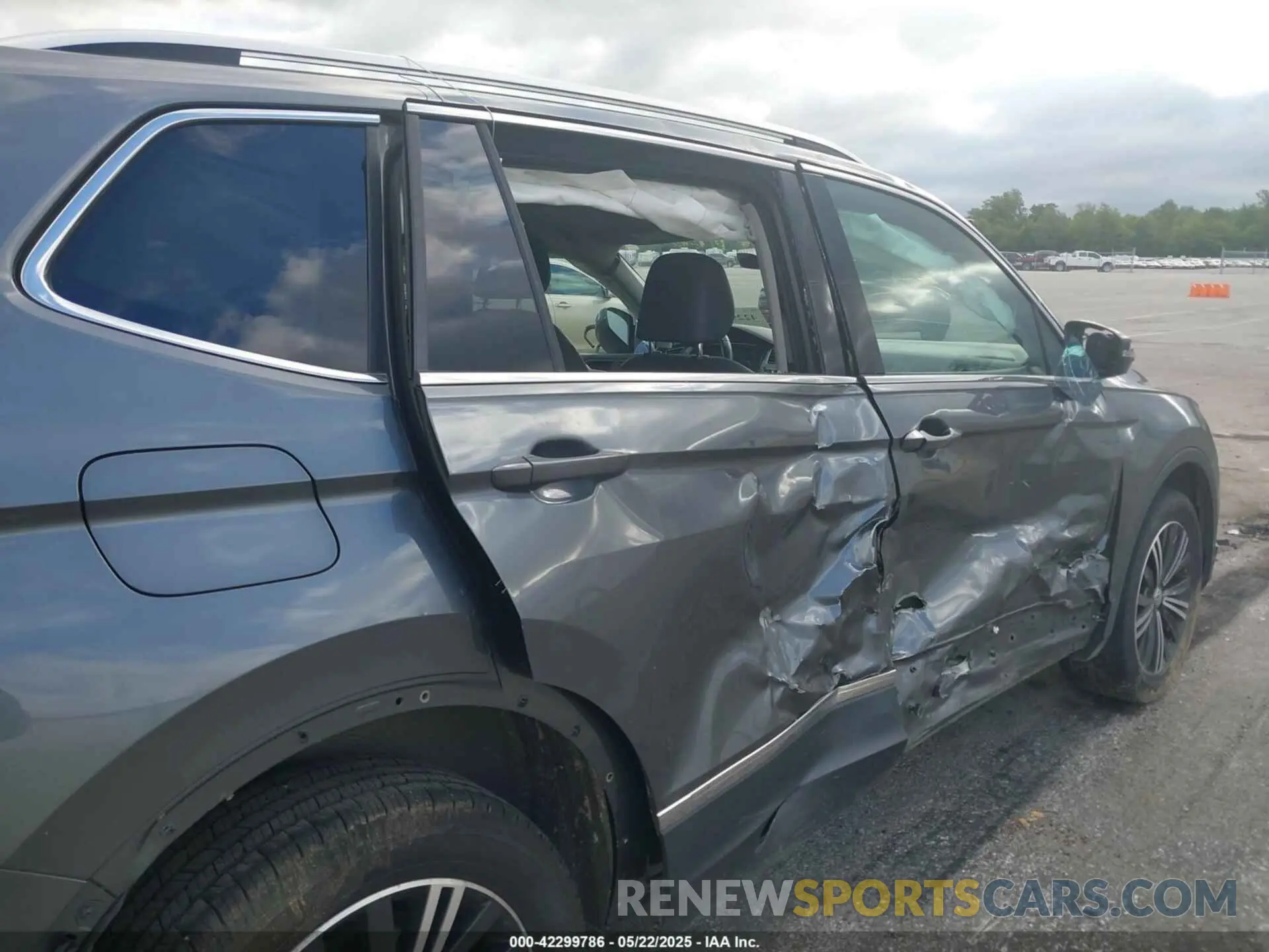 6 Photograph of a damaged car 3VV3B7AX5KM124150 VOLKSWAGEN TIGUAN 2019