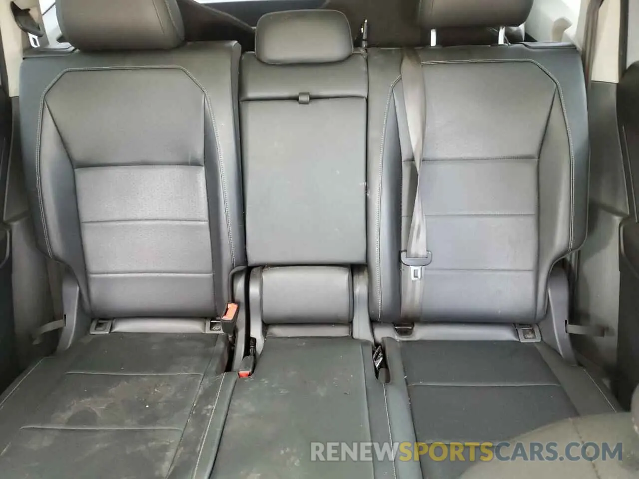 10 Photograph of a damaged car 3VV3B7AX5KM135570 VOLKSWAGEN TIGUAN 2019